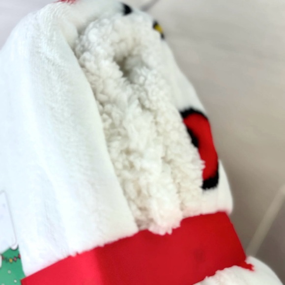 Hello Kitty Christmas Blanket - Picture 5 of 5